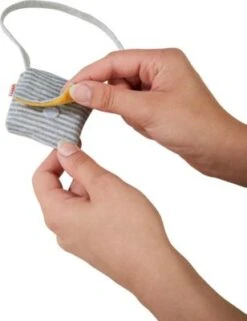 HABA 306579 Kleiderset Accessoires, 3-tlg. Puppen-Stiefel, Schal, Umhängetasche, 30 Cm 7 HABA 306579 Kleiderset Accessoires, 3-tlg. Puppen-Stiefel, Schal, Umhängetasche, 30 Cm -Trendiger Spielzeugladen 24258286 03